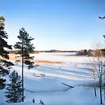 Poukama 3*