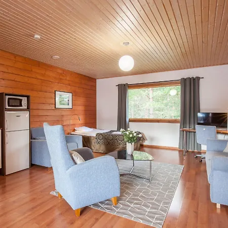 招待所 Poukama 3*