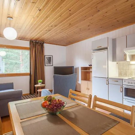 Poukama Guest house 3*